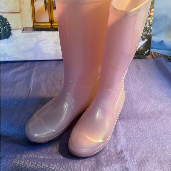 Kelly & Katie Light Pink Rain Boots - Picture 1 of 7